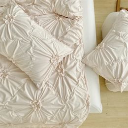 Threedimensional Pinch Pleated Crafts Double Duvet Cover Set 220x240 Solid Twist Flowers King Size Bedding Quilt 240430