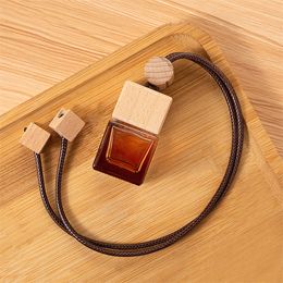 Wood Cap Hanging Car Aroma Diffuser 8ml Brown Car Hanging Perfume Bottle Car Scent Diffuser Glass Bottles