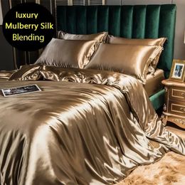 Luxury mixed natural mulberry silk down duvet cover set with decal bed sheets high-end satin silk oversized bedding oversized bedding 240510