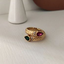 Coloured gemstone snake ring green red water droplet CZ stone ring suitable for womens handmade elegant vintage Jewellery luxury240429