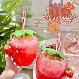 Water Bottles 500ml Strawberry Straw Bottle Cute Summer Portable Plastic Cup Cartoon Kawaii Girl Student Kids Drinking Juice