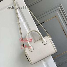 Single High Pattern Valenttieno Stud Bags Handbag 2024 New Handbags Quality Vo Fashion Rivet Lychee Crossbody Rock Shoulder Designer Bag Womens Woman S2C6