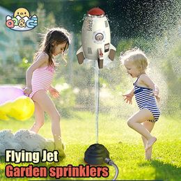 Backyard Water Spray Sprinkler Flying Jet Rotating Childrens Garden Wiggle Splashing Baby Beach Summer Outdoor Toy for Kid Gift 240514