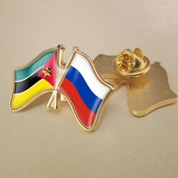 Brooches Mozambique And Russian Federation Crossed Double Friendship Flags Lapel Pins Brooch Badges