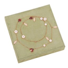 Colar pendente de qualidade de 2024Luxúrio com formato de folha de flores para mulheres e joias de casamento de mãe presente tem caixa ps4848 q3
