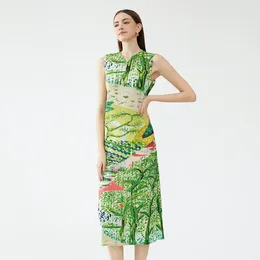 Casual Dresses Miyake Woman's Print Pleated Long Sleeveless V-Neck Summer Fashion Loose Large Size Holiday Beach Robe Q693