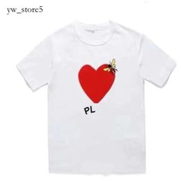 Play T Shirt Fashion Mens Cdg Designer Red Heart Commes Casual Women Shirts Des Badge Garcons High Quanlity Tshirts Cotton Embroidery commes des garcon shirts 31a7