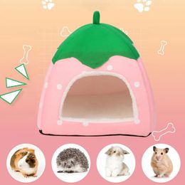 Guinea Pig Hideout Cozy Hideaway Hut for Small Strawberry Hamster House Guinea Pig Bed Rabbit Chinchilla Hedgehog Ferret Cage 240507