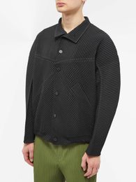 Miyake Pleated Jacket Men 2024 Fashion Loose Standing Collar Long Sleeve Coat Turn Down Collar Autumn Winter Top 240513