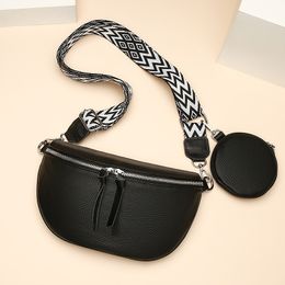 Cross-border Genuine Leather Women's Bag Wholesale 2023 New Trendy Shoulder Crossbody Bag Simple Saddle Bag First Layer Cowhide Chest Bag