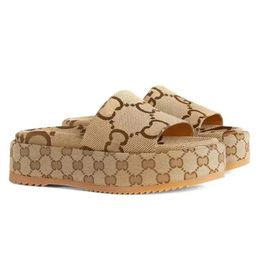 35-45 Designer de calçados Slipper feminino moda moda bordada lona multa plana plataforma plataforma bordada linho alto plataforma de sandália sliders sapatos de sola grossa