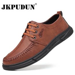 Luxury Mens Casual Shoes Men Bussiness Formal Shoes Designer Moccasins Work office Shoes Breathable Lace up Mens Boat Shoes 240509