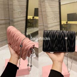 Cross Body Bags Women Wallet Fashion Purse High Qulity Handbag Gold Chain With Crystal Pleated Leather Small And Light Clutch