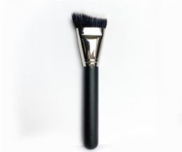 DUO FIBRE CURVED SCULPTING MAKEUP BRUSH 164 Professional DualFiber Contouring Highlighting Beauty Cosmetics Brush Tool3475372