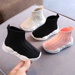 Sneakers Childrens sock shoes knitted fashionable top-level sports shoes boys and girls casual sports socks sports shoes 2-6-year-old childrens tennis shoes d240515
