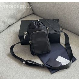 5A Mirror quality cell phone Re Nylon mobile phone bags designer fashion travel mini shoulder cross body women men unisex handbag 2024