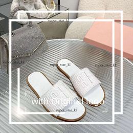 Miui Designer Sandals Mule Coconut Leaf Fibre Textured Fabric Flat Shoes Women Shoes Summer Beach Woven Slippers Fashion Open Toe Flip Flops 625