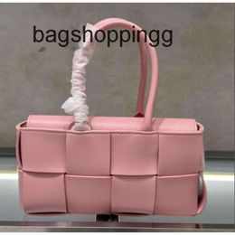 Crossbody Womens Handbags Totes Mini Handheld Designer Botteag 2024 Handbag Shoulder Bag Venetas Leather Tote Arco Small Single Basket Bags New Woven 3S9N
