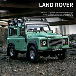 Diecast Model Cars Well 1/24 Land Rover Defender alloy off-road vehicle model Diecasts metal toy car model simulation series childrens gifts