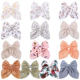 Girls Bow Hair Clips Retro Style Barrettes Kids Fresh Floral Cloth Hairpins Toddler Bowknot Clippers Children Headwear Hair Accessories YL2583