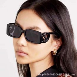 Nuovi occhiali da sole alla crema solare alla moda piccolo telaio da donna alla moda femminile e avanzati e popolari occhiali da sole per uomini