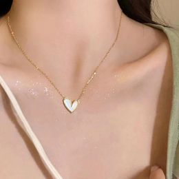 Korean Heart Shape Simple Pendant Necklace for Women Elegant K Gold Colour Clavicle Chain Choker Sweet All Match Trending Jewellery 240511