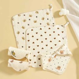 Bibs Burp Cloths 25 * 25cm Cotton Gauze Baby bib Clothing Childrens facial towel Soft plain weave newborn baby Saliva towel Triangle bib Bandanas BebeL2405