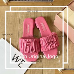 Designer Miumium Sandals 2023 Miui Slippers Women Flat Matelasse Slide Shoes Mm Fashion Top Quality Designer Banquet Summer Leather Mticolor Heel Drop Dhfmc 420