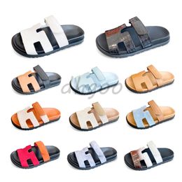 Flache Sandale berühmte Designerin Frau Komfort rutscher Luxus Sandales Strand Sandalen Schieberegler für Männer und Frauen echter Leder Slipper Strand Freizeitschuh Schuh