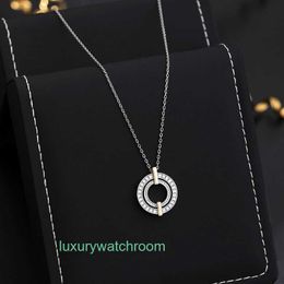 Luxury Tiifeniy Designer Pendant Necklaces High version genuine gold electroplated Thomeh ollowedo utc rossm inimalista ndf ashionableh utl arger oundc akew ithd