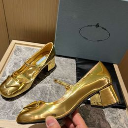 Sandals Designer Women With Crystal Embellishments Round Toe Low Heels Slingbacks Genuine Leather Casual Pumps Ankle Strap Gold Dress Shoes DH a7