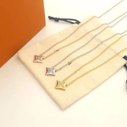 Modedesigner smycken klassisk diamantblomma hänge halsband högkvalitet choker kedjor 18k pläterade guld flickor gåva