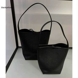 The Row TR Bag Summer Best-quality Bag Small Bucket New Designer Small Top Layer Lychee Grain Cowhide Tote Bag Ins Handbag Female Yx8c
