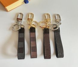 Designer Keychain for Men Key Chain Ring Holder Brand Gift Box Women Car Keychains Leather1723124
