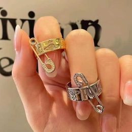 Brand High quality Westwoods Pins Letter Saturn Ring Edition Planet Personalised Men and Women Nail