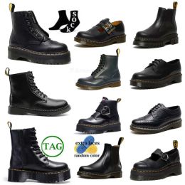 Дизайнерские ботинки DR Womens Mens Martenes Boot Angle Mini Platform Doc Booties Желтые низкие кожаные зимние снежные пинетки OG 1460 Гладкие Оксфордские дно теплые туфли