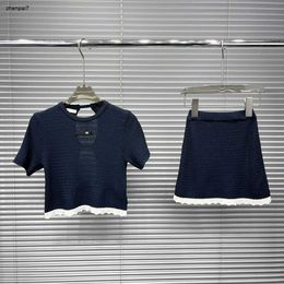 Top girls dress sets summer Hollow out design kids tracksuits Size 100-160 Short sleeved backless knit T-shirt and skirt Jan20