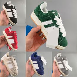 00S-Baby Kinder Schuhe Mädchen und Jungen Qualität Tennis dreifach schwarze Säuglings-Sneaker Regenbogen Athletic Outdoor Kinder Sportschuhe Größe 28-35