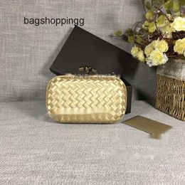 Quality Bags Small Satin Woven Clutch Venetas Lady Bag High Evening Event Purse 2024 Botteag Womens Fashion Handbag Hand Knot 15GF