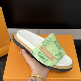 2024 Top Quality flat bottomed slippers for women,men slides summer fashion,Luxury Brand Designer outdoor wear, vacation, flip flops thick soled beach shoes