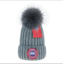 Caps Beanie Cap mens designer knitted hats New Fashion Women Ladies Warm Winter Beanie Large Faux Fur Pom Poms Bobble Hat Outdoor