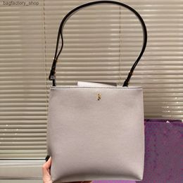 Luxury Brand Handbags Designer Bags Bucket Bag with Cowhide Top Layer High-end Large Capacity Commuting Tote Womens Shoulder