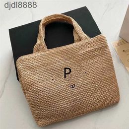 Designer Shoulder Beach Bag Fashion Handbag Bags Mesh Hollow Woven Shopping Bags for Summer Straw Tote Bag Clutch Purse