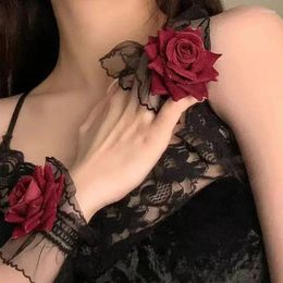 Charm Bracelets 1set Dark Gothic Red Rose Wristband Flowers Mesh Hand Ornaments Fake Sleeve Detachable Lace Wrist Bands Accessories