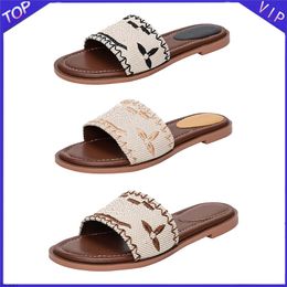 Embroidered Flat Sandal for Womens Luxury Designer Slippers Fashion Flip Flop Letter Slippers Summer Beach Slides Ladies Low Heel Shoes