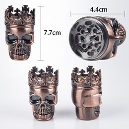 Chinafairprice P052 Smoking Pipe Metal King Skull Tobacco Herb Grinder 2-Part Magnetic Spice Crusher Hand Grinders Glass Bong Tool