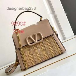 V-button Bag Vallenteno Event Bags Summer Crochet Totes Vo Vslings New Stud 2024 Hand Woven Hollow Branch Tote Designer Cross Shoulder Pure FXOG