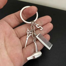 Keychains Lanyards 2021 Hair stylist essential hair dryer scissors comb Decorative Keychains Hairdressers Gift Key Rings Hair Dryer letter Keyring Y240510