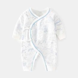 Rompers nowonarodzony długie rękawy Baby Casual Topsit Baby Boys and Girls Baby Tumbuit Bawełniany odzież Miękki One Piece PaJamasl240514L240502