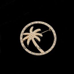 KINGSEVEN brooch Cute Round Coconut Palm Brooch Women Pearl Rhinestone KINGSEVEN Tree Brooches Suit Lapel Pin Fashion Jewelry Accessories 9262